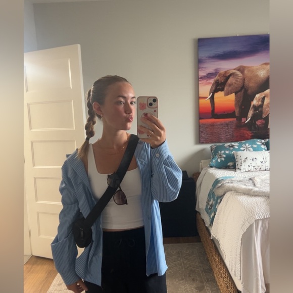 Meet your Posher, Brianna - Picture 2 of 7